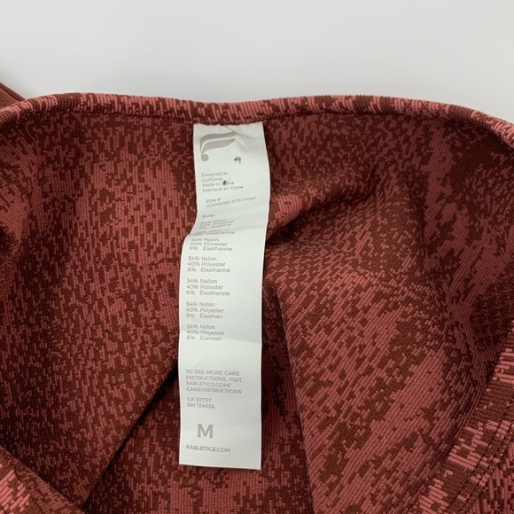 Fabletics Kamila seamless long sleeve crop top snake wine burgundy athletic M - Picture 5 of 5